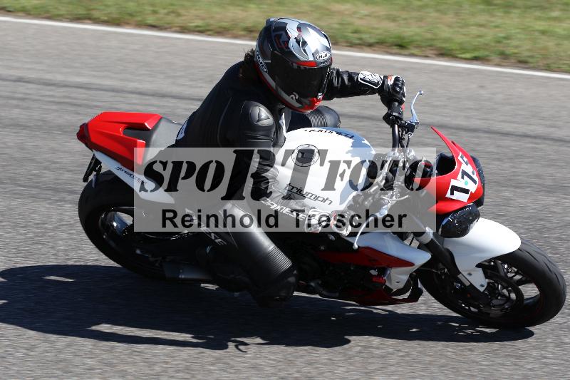 /Archiv-2025/48 25.08.2025 Cornu Master School ADR/gruen-vert/115